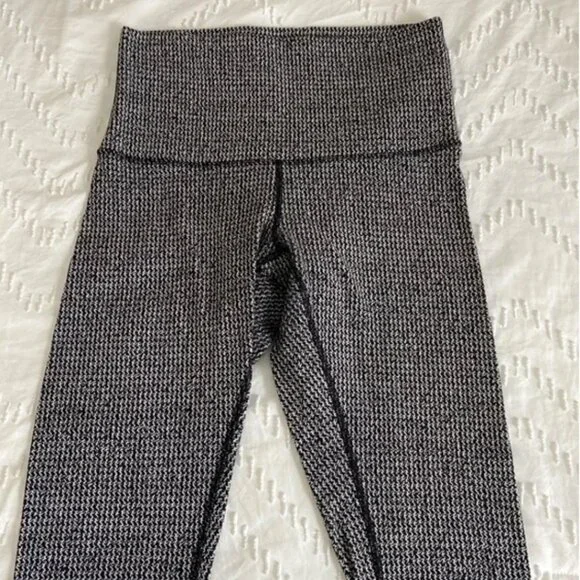 Lululemon Wunder Under High Rise Leggings - Picture 3 of 11